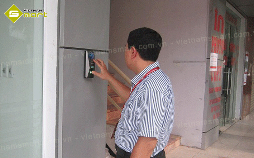 Máy chấm công kiểm soát cửa là lựa chọn tối ưu cho các doanh nghiệp