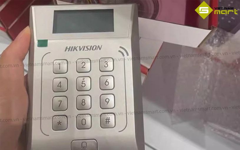 Máy chấm công kiểm soát cửa Hikvision DS-K1T802M