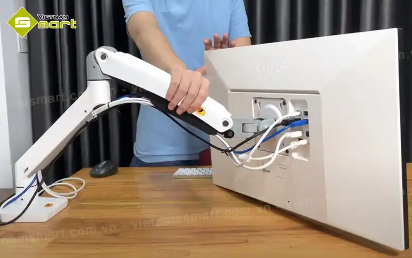 Giá treo màn hình chuẩn công thái học North Bayou G70 giá rẻ, hàng mới 100%