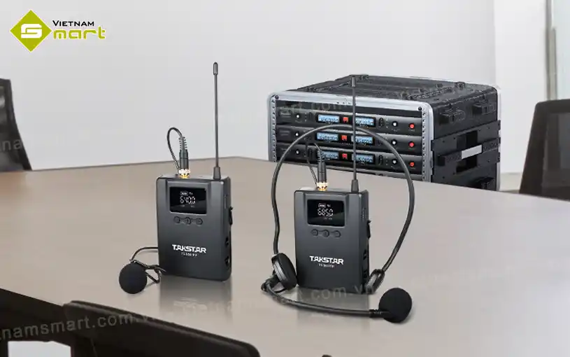 Micro không dây cài hông Takstar TS-8807PP chính hãng được phân phối toàn quốc bởi VietnamSmart