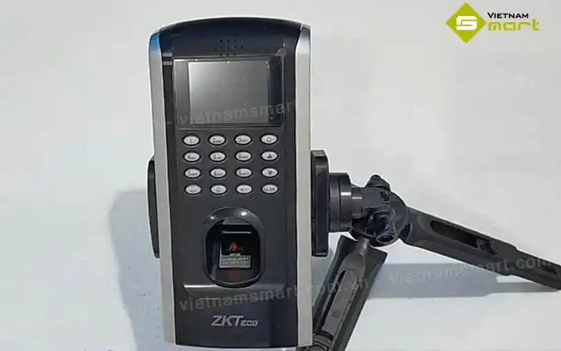 Máy chấm công bằng vân tay ZKTeco F7-C kiểm soát cửa